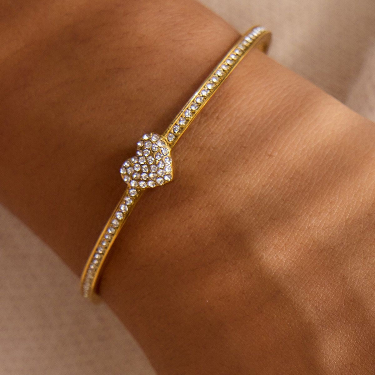 Bracciale rigido Cuore Brillante